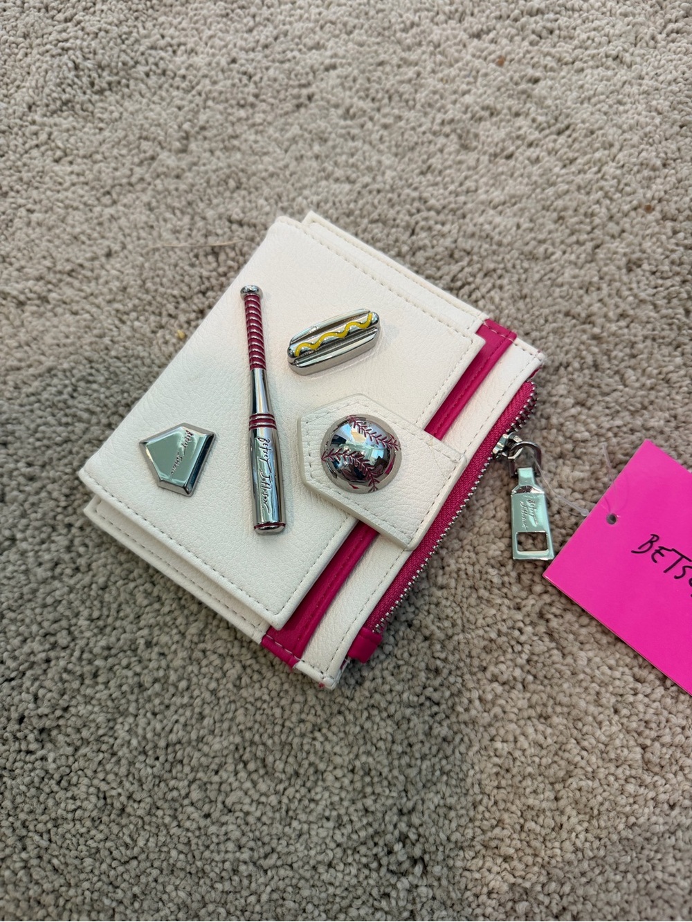 NWT Betsey Johnson Baseball Wallet - Picture 2 of 3